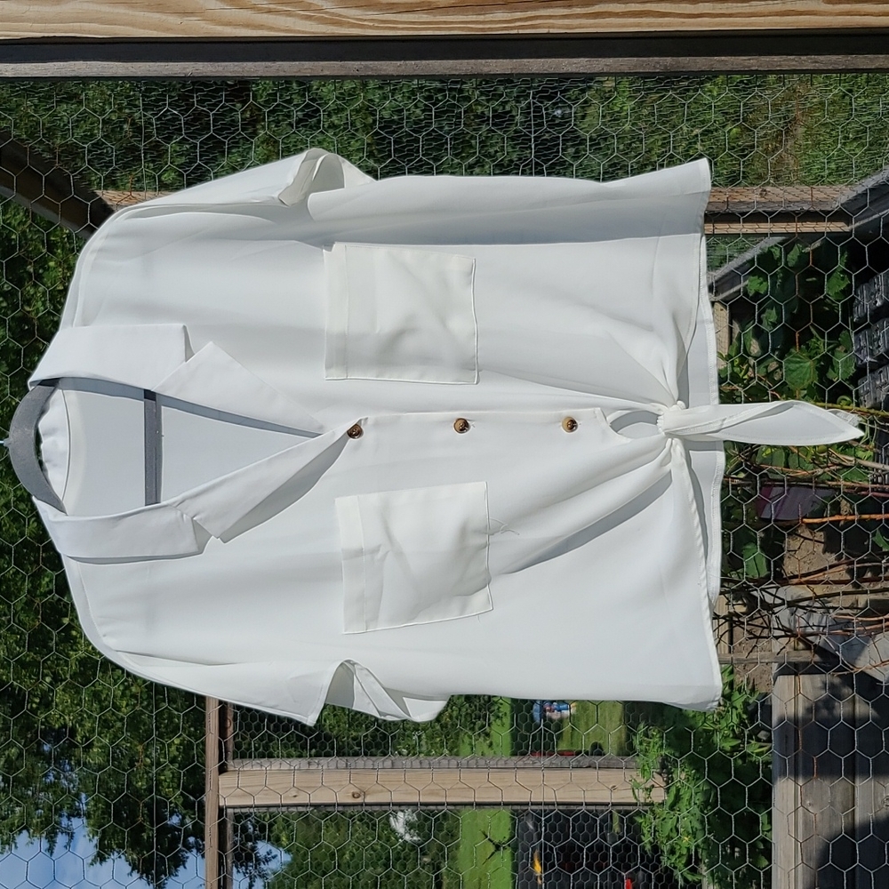 Tie-front buttoned blouse